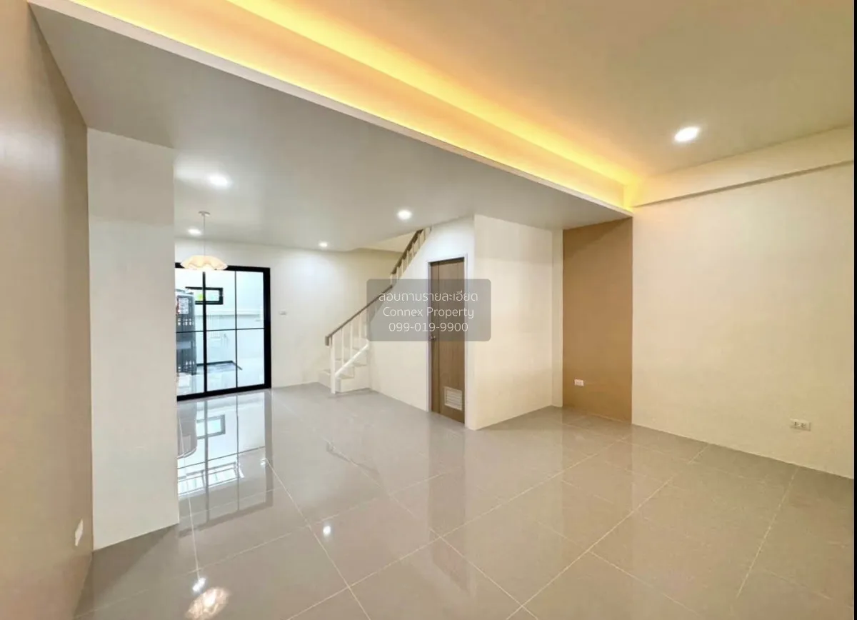 For Sale Townhouse/Townhome  , Net Thip , newly renovated , Wichi