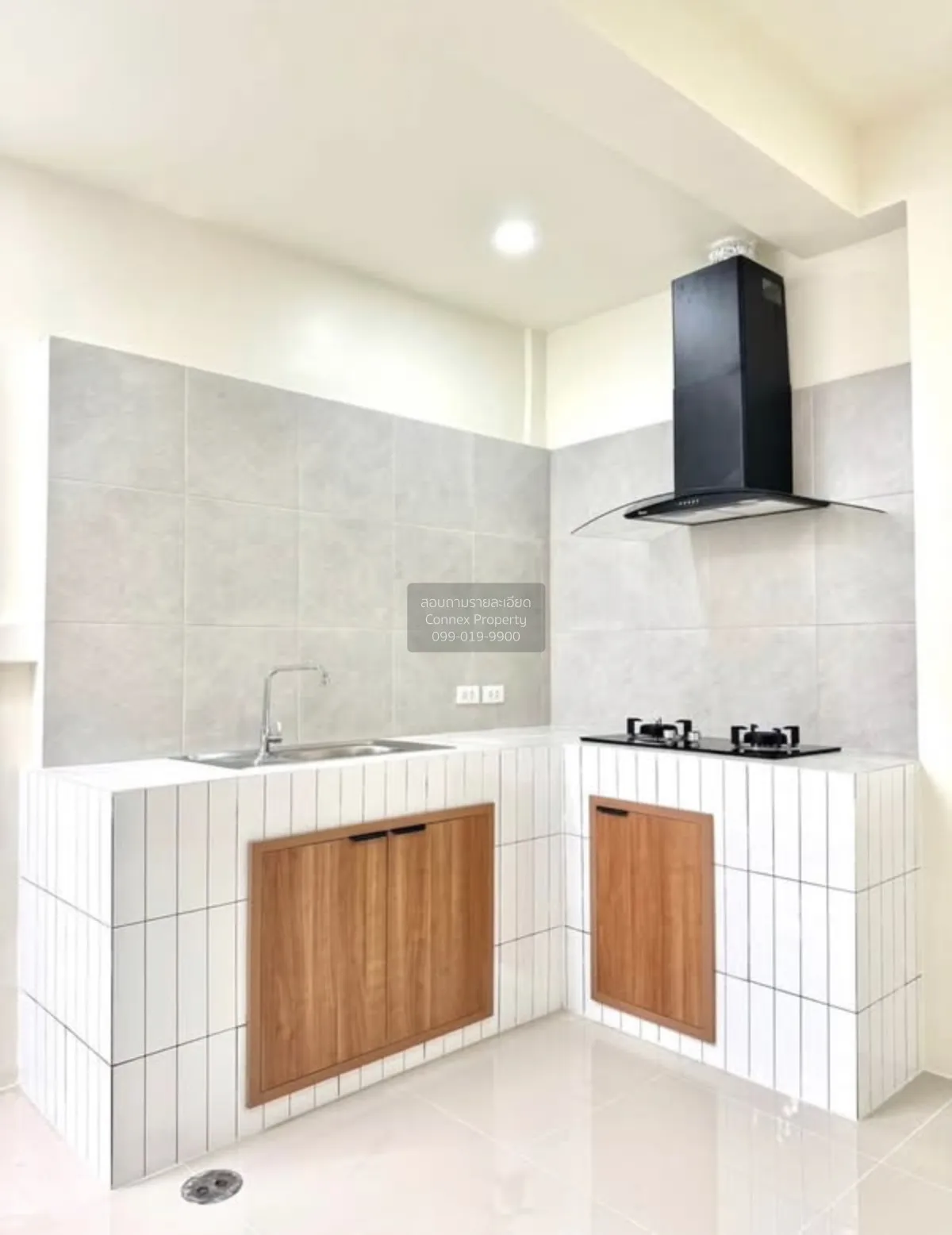 For Sale Townhouse/Townhome  , Net Thip , newly renovated , Wichi