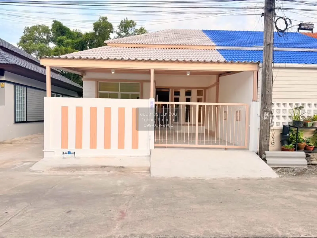 For Sale House , The Valley 2 , corner unit , newly renovated , S 1