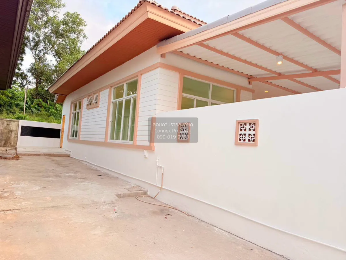 For Sale House , The Valley 2 , corner unit , newly renovated , S 2
