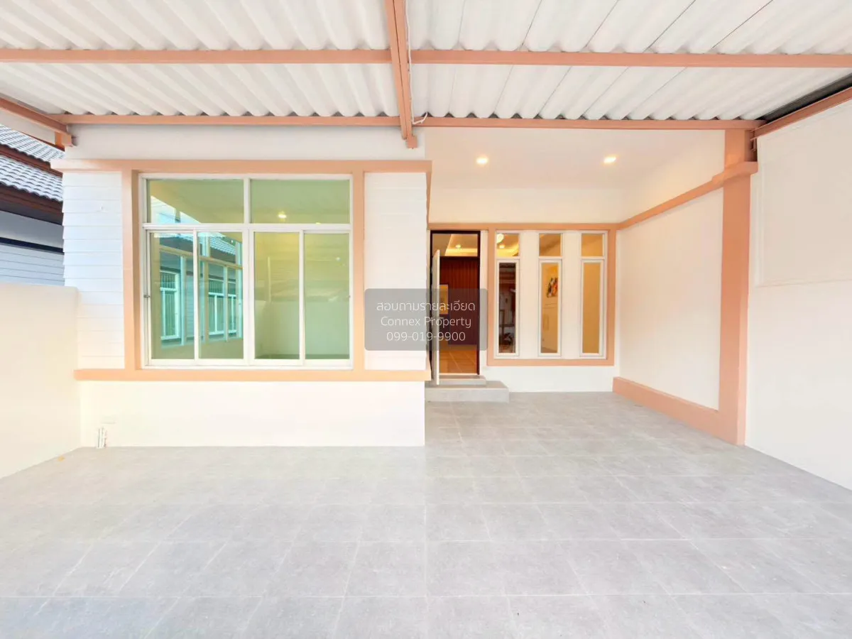 For Sale House , The Valley 2 , corner unit , newly renovated , S 3