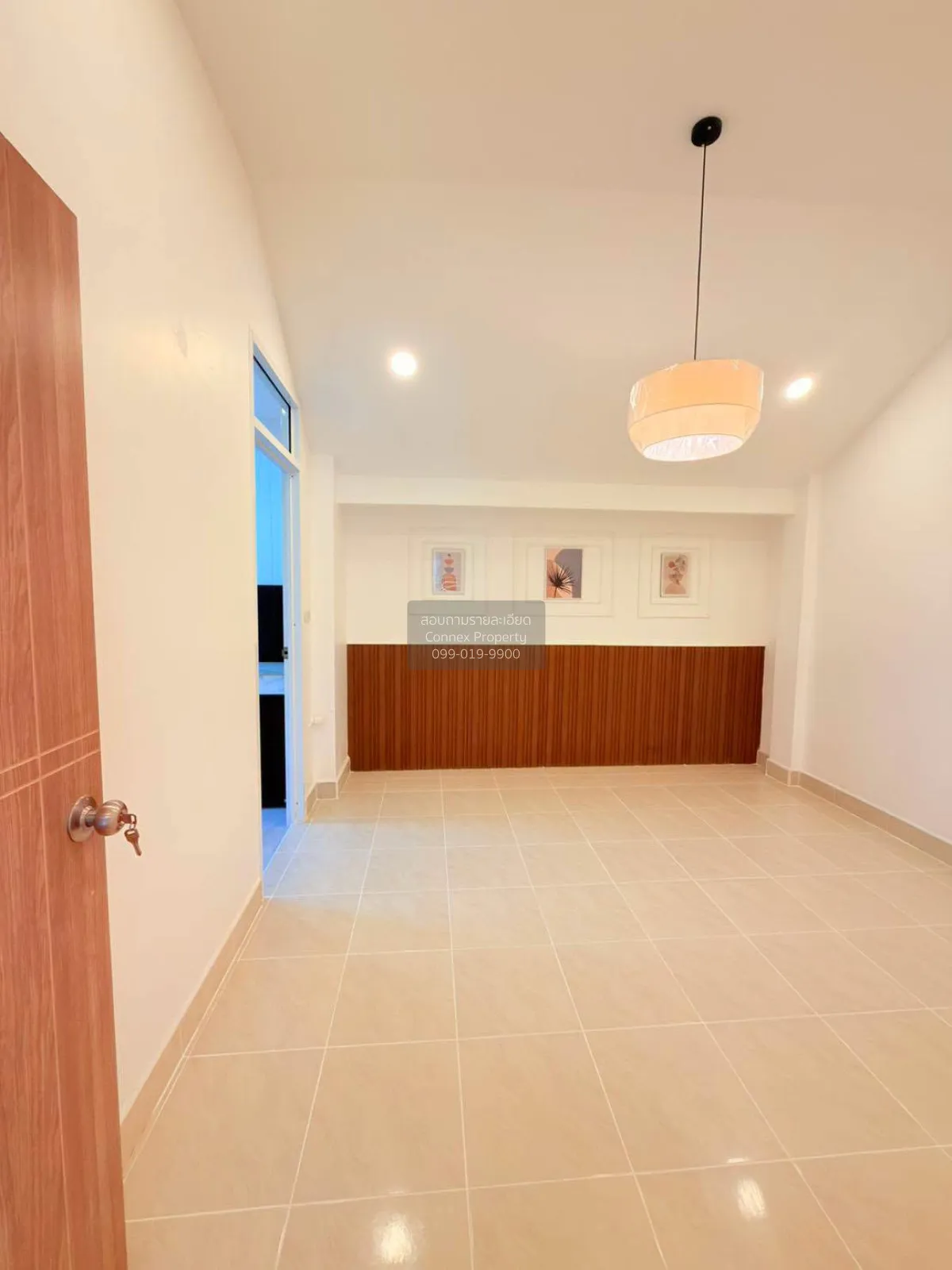 For Sale House , The Valley 2 , corner unit , newly renovated , S