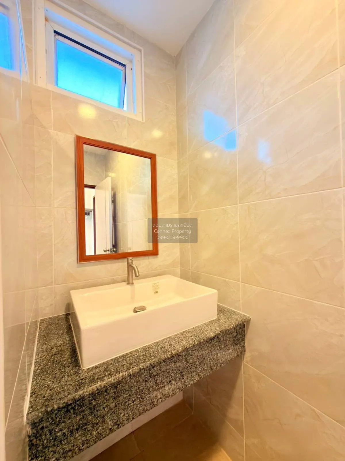 For Sale House , The Valley 2 , corner unit , newly renovated , S