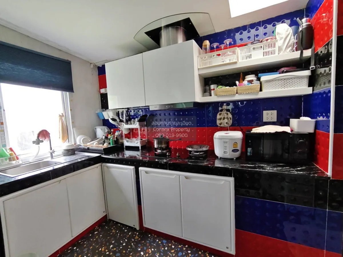 For Sale Townhouse/Townhome  , Siri Place Bangyai , corner unit ,