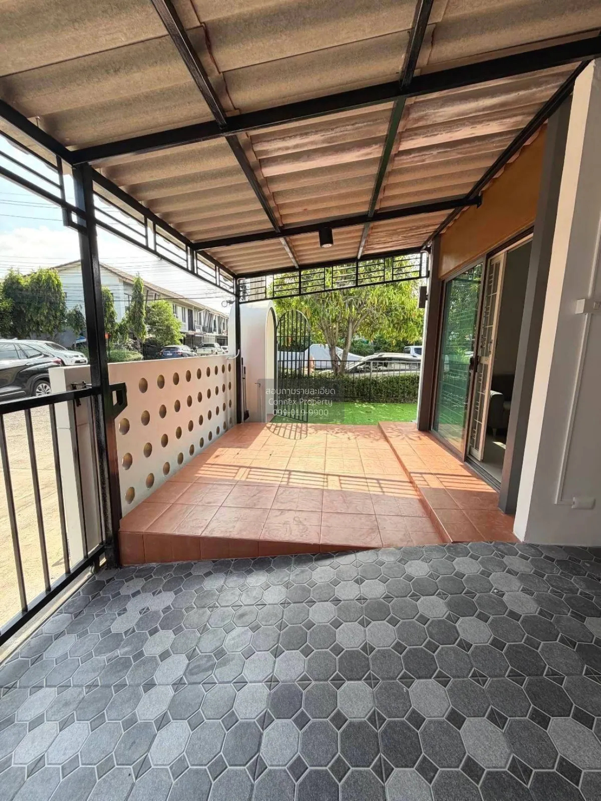 For Sale Townhouse/Townhome  , Baan Pruksa Prime Srinakarin - Ban 4