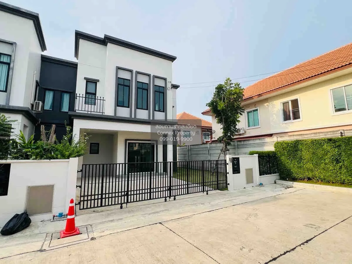 For Sale Townhouse/Townhome  , Britania Praksa Station , BTS-Phra 2