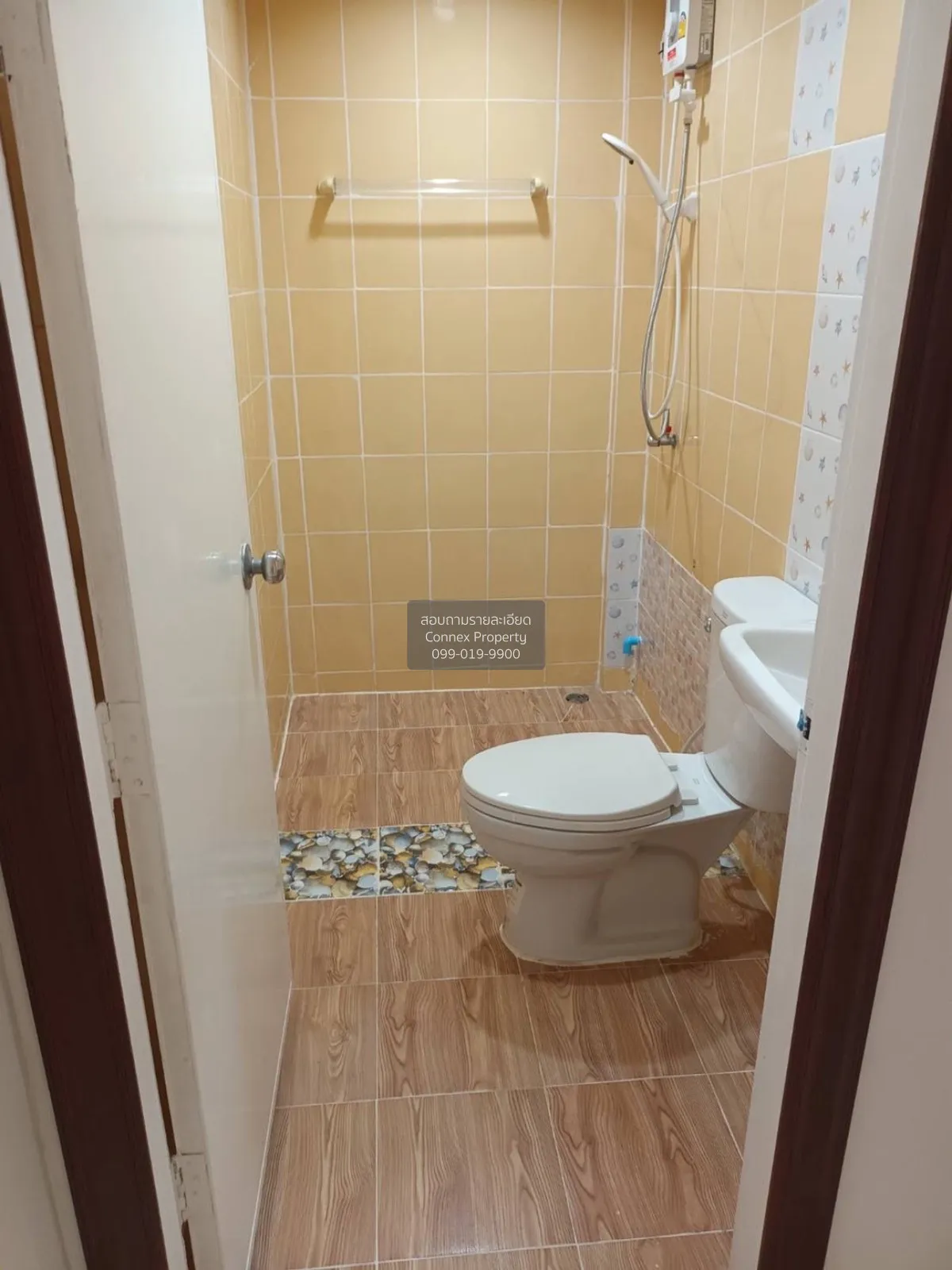 For Sale Townhouse/Townhome  , Chitra Place Village , Suan Luang 