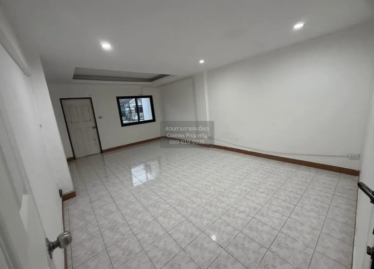 For Sale Townhouse/Townhome  , Irawadee Bypass Jeeteng , Ratsada  2