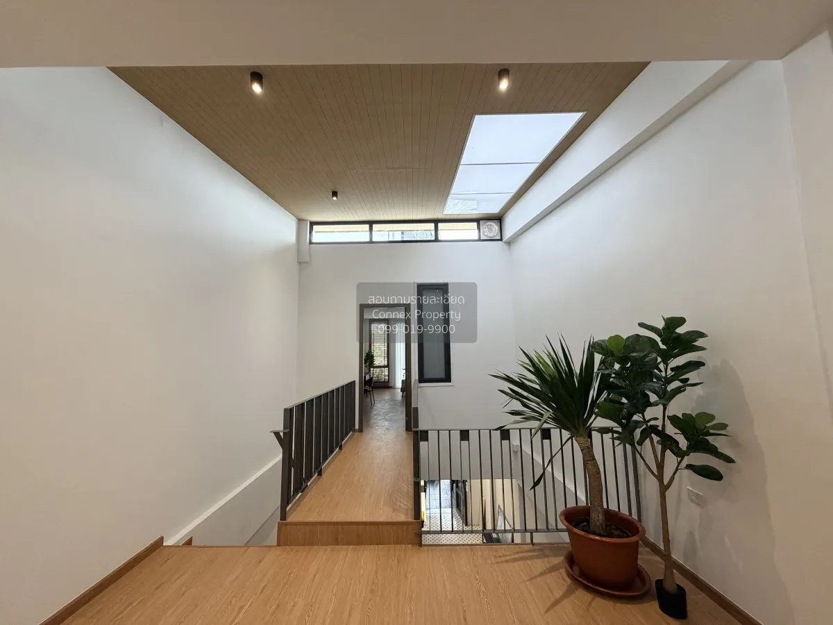 For Sale Townhouse/Townhome  , Khlong Tan Niwet Village , newly r