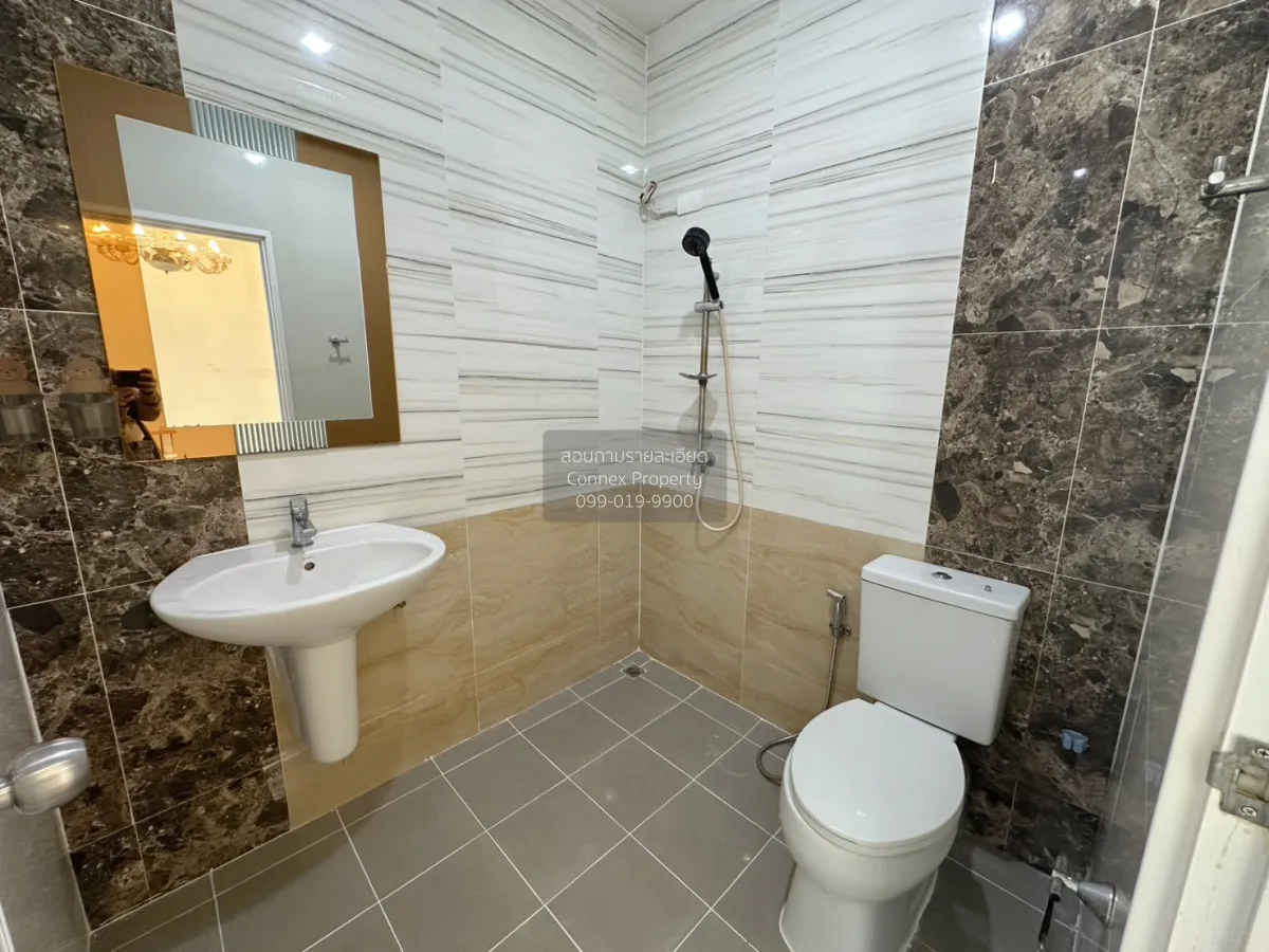 For Sale Townhouse/Townhome  , Golden Town Chalermprakiat - Suan 