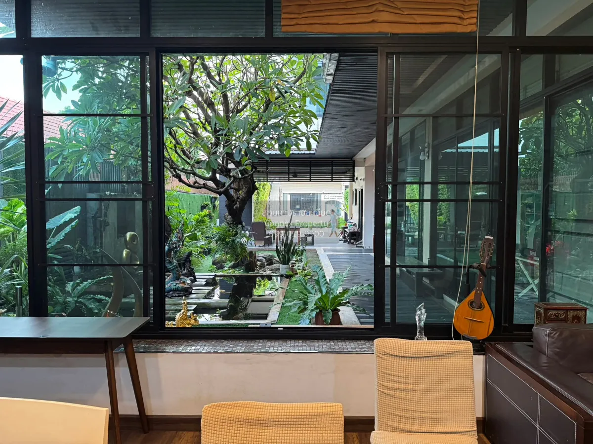 ขายบ้านเดี่ยว 2 ชั้น หลังใหญ่ ทำเลทอง นาคนิวาส 41 (เลียบด่วน-ลาดพ