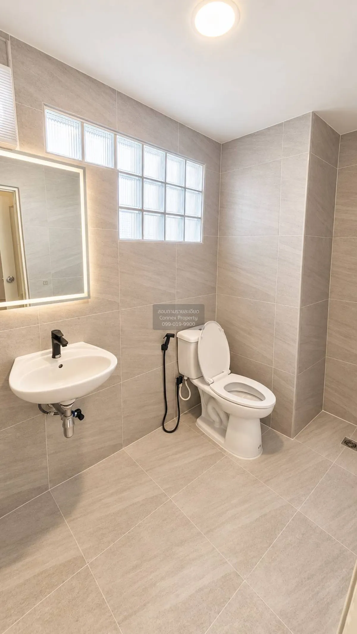 ขายหมู่บ้านลาซาลเพลส ห้องมุม บางนาใต้ เขต บางนา กรุงเทพ CX-180148