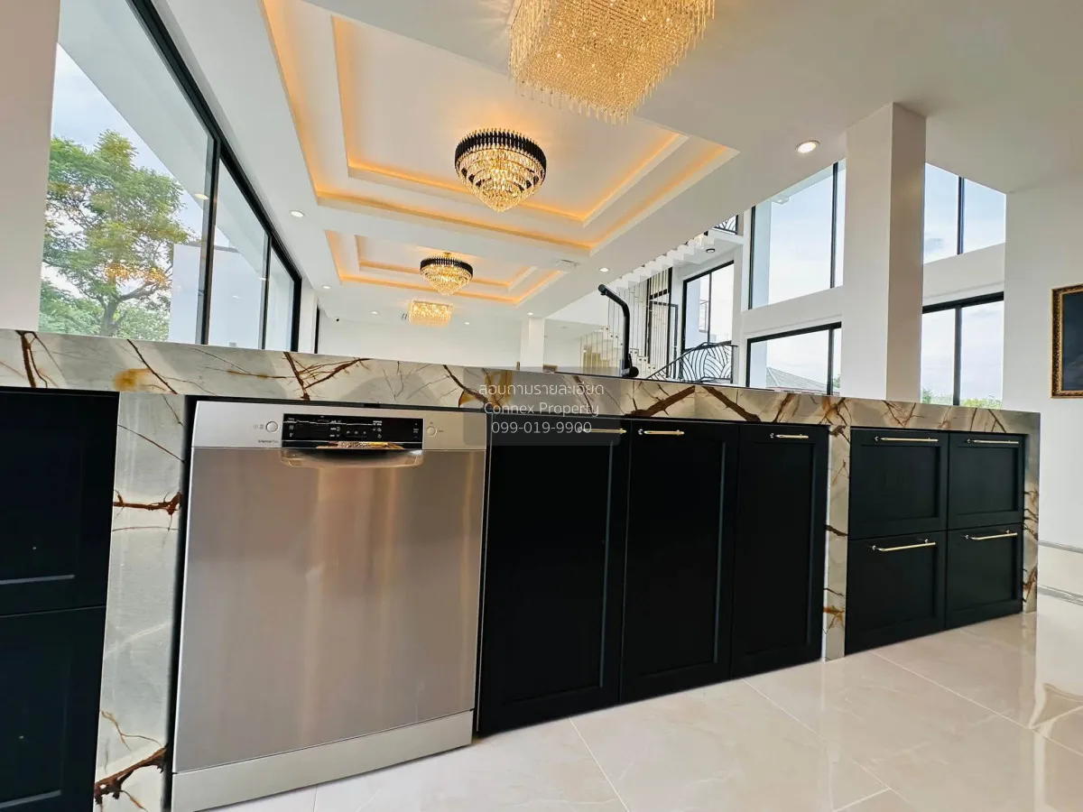 For Sale Detached house, Soi Kosumruamjai 37, Don Mueang, land 37