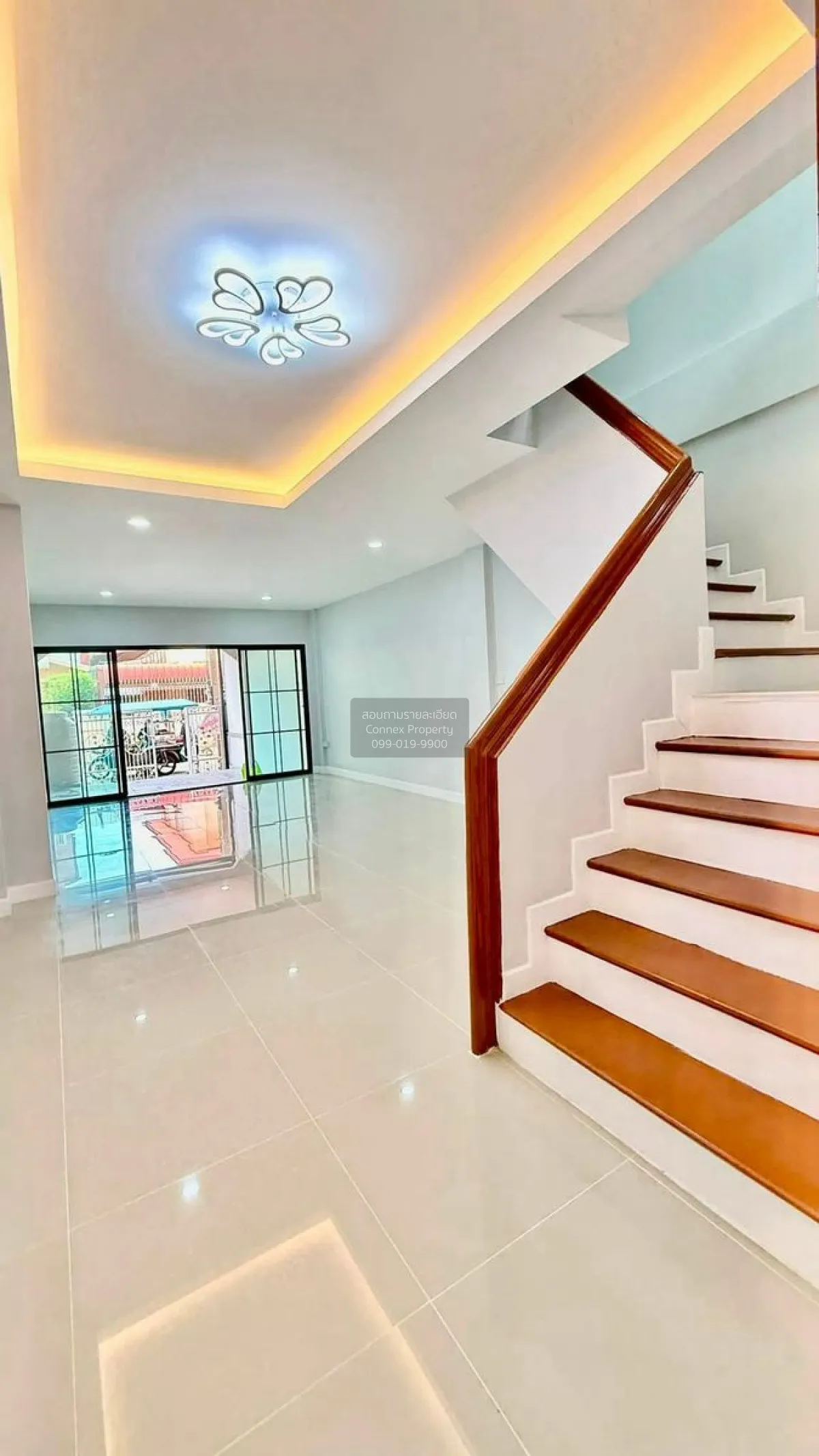 ขายทาวน์เฮาส์  3 ชั้น ซอยวัด ศรีประวัติ เข้าซอย 200 ม รีโนเวทใหม่