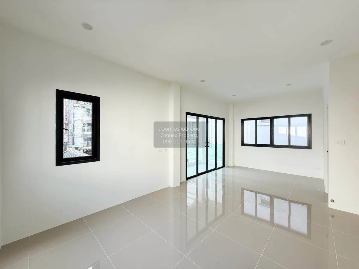For Sale 3-Bedroom 2-Storey House near Si Kor Market, Kathu , Kat