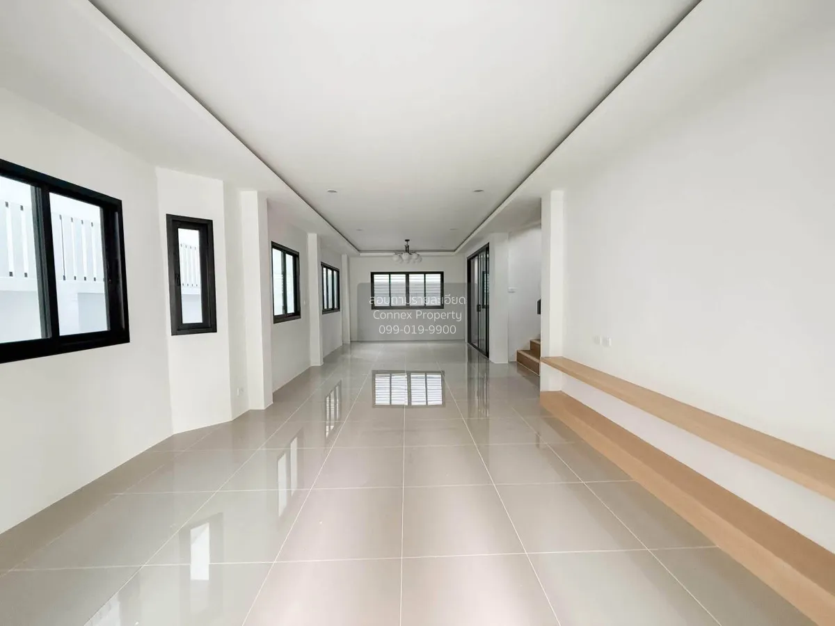 For Sale 3-Bedroom 2-Storey House near Si Kor Market, Kathu , Kat