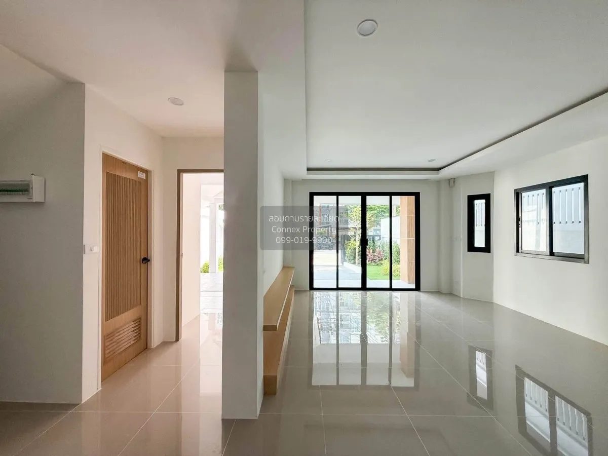 For Sale 3-Bedroom 2-Storey House near Si Kor Market, Kathu , Kat
