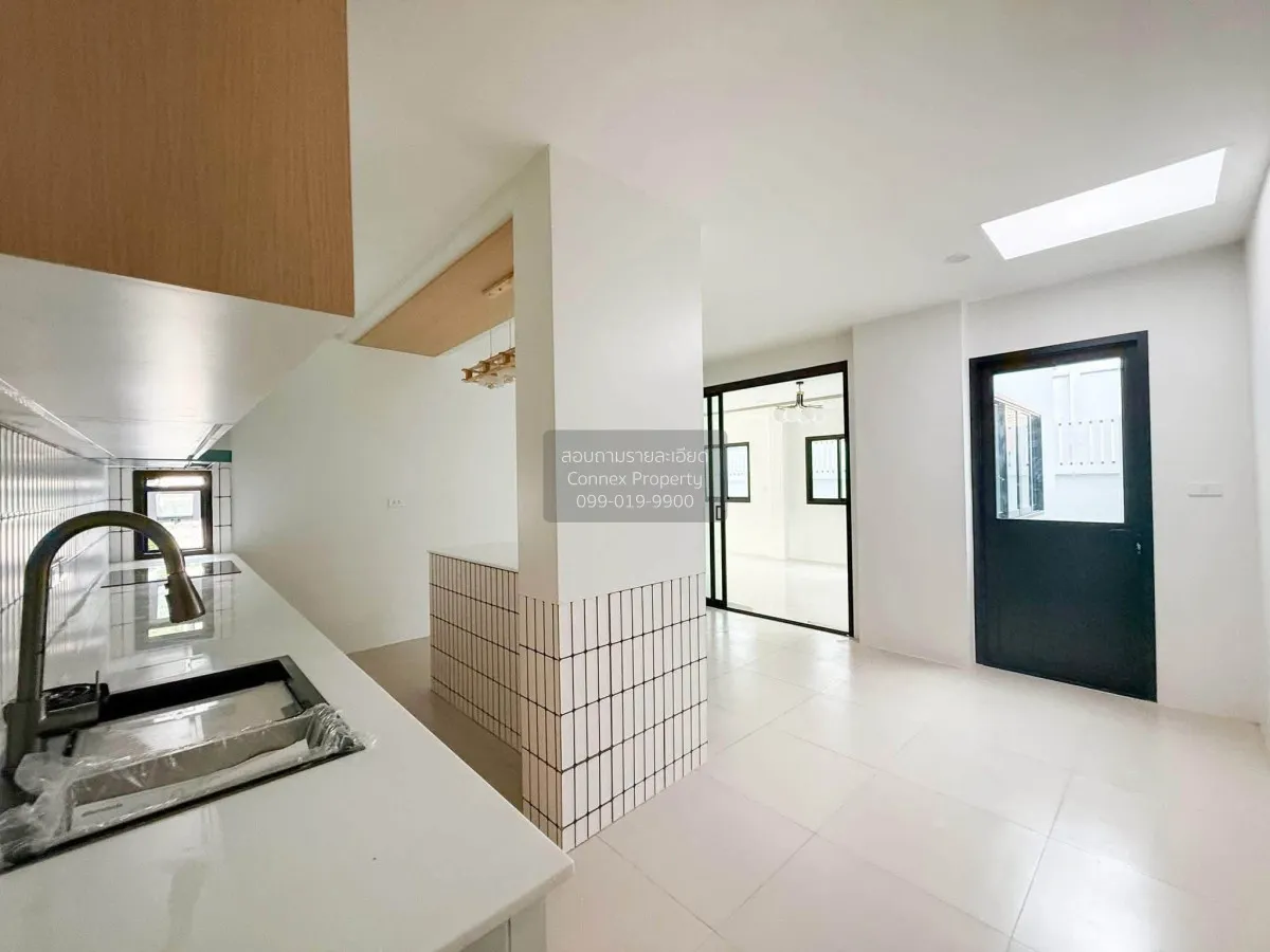 For Sale 3-Bedroom 2-Storey House near Si Kor Market, Kathu , Kat