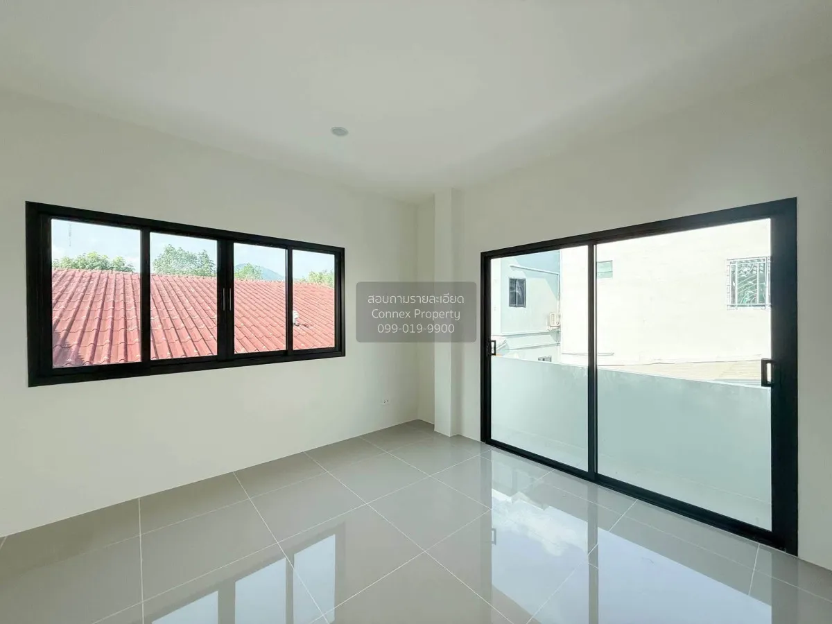 For Sale 3-Bedroom 2-Storey House near Si Kor Market, Kathu , Kat