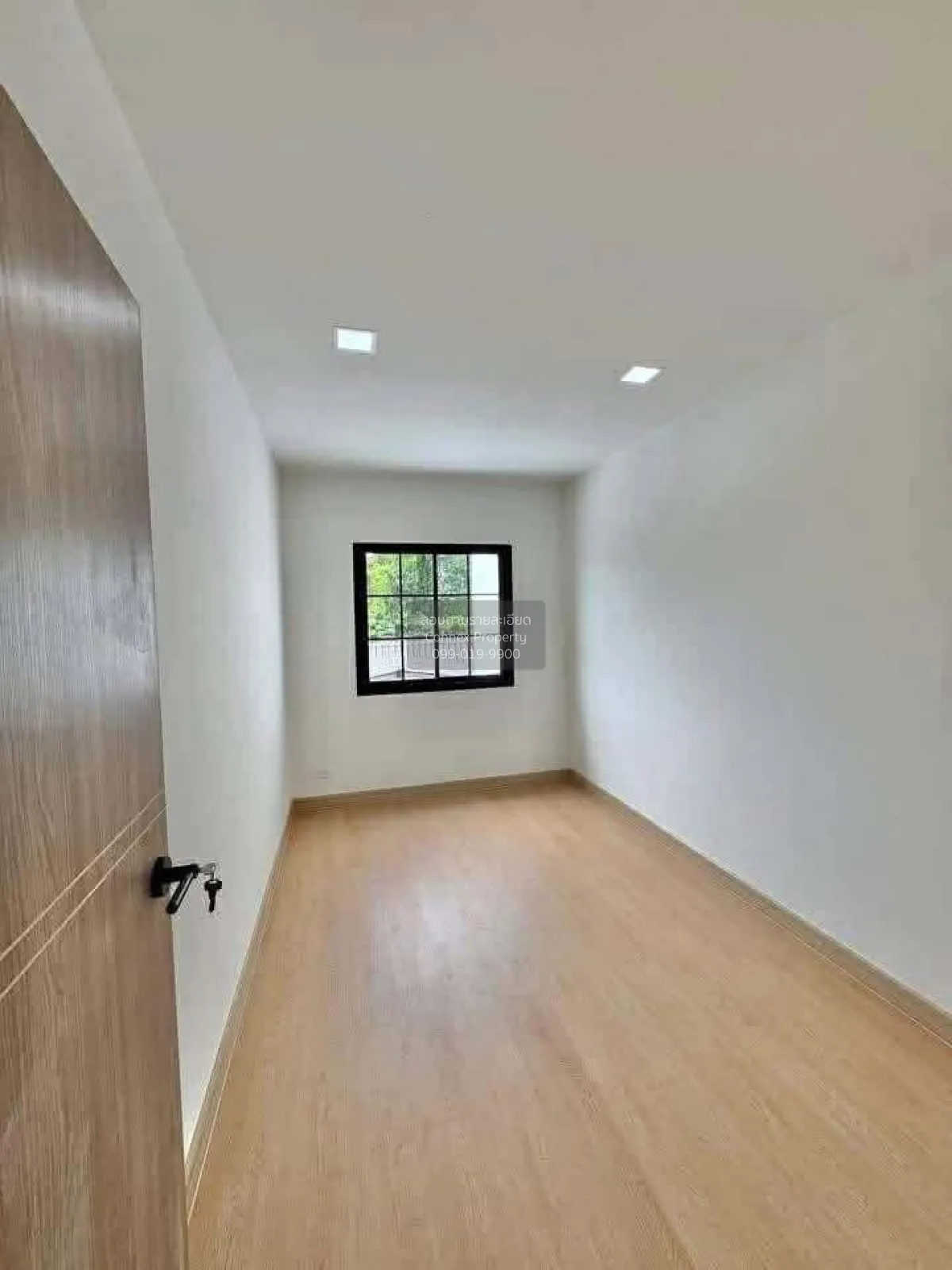 เช่าทาวน์เฮ้าส์ใกล้สะพานหิน ตลาดใหญ่ เมืองภูเก็ต ภูเก็ต CX-180436
