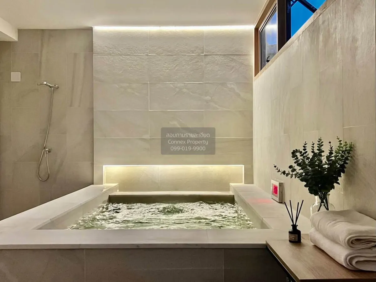 For Rent 5-Bedroom Townhouse in Ekkamai 22 – Pridi Phanomyong 41 