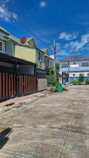 For Sale Townhouse/Townhome  , Pruksa 30 Baan Kluay-Sai Noi , newly renovated , Phimonrat , Bang Bua Thong , Nonthaburi , CX-180671
