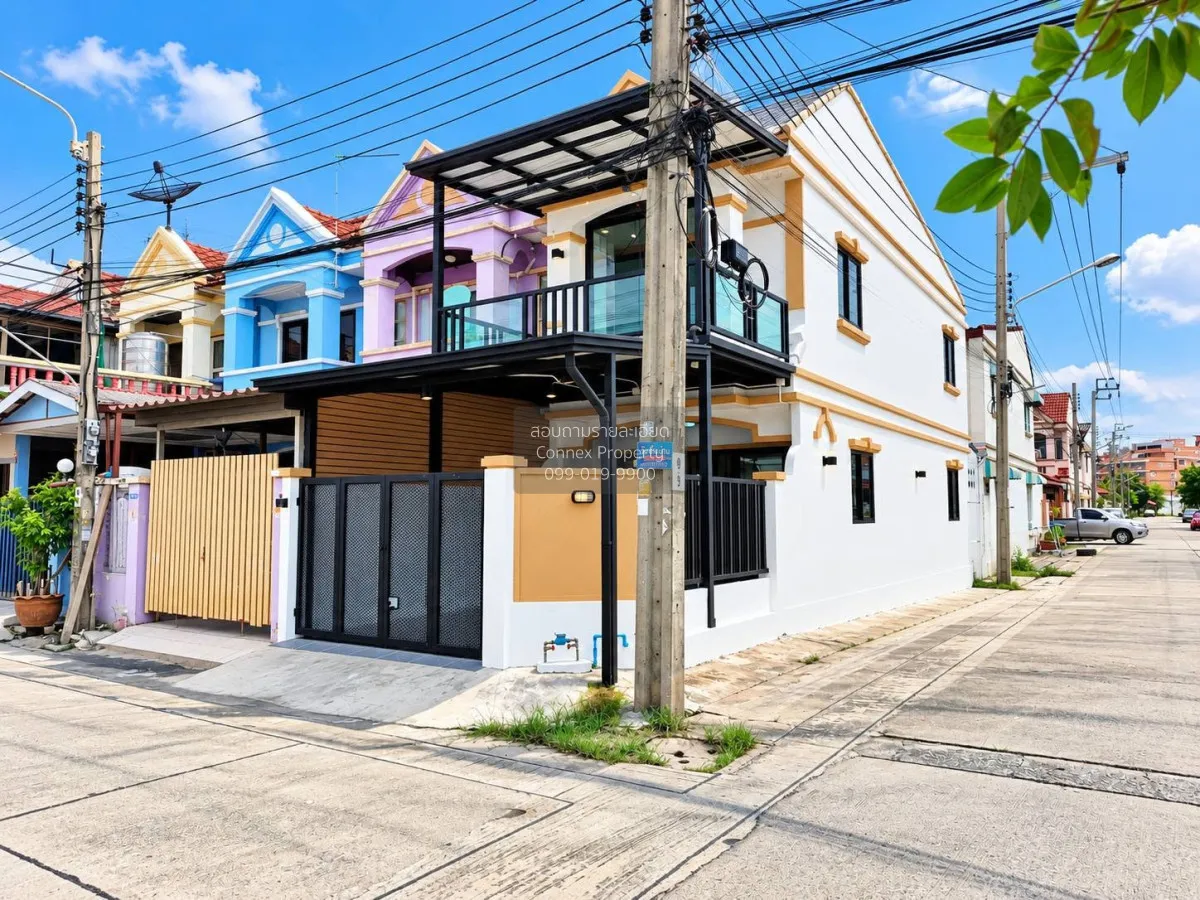 ขายทาวน์เฮ้าส์/ทาวน์โฮม  ลภาวัน โครงการ 5 ห้องมุม รีโนเวทใหม่ บาง 2