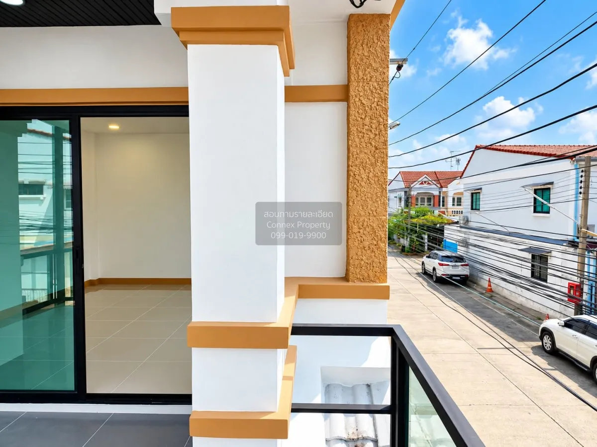 ขายทาวน์เฮ้าส์/ทาวน์โฮม  ลภาวัน โครงการ 5 ห้องมุม รีโนเวทใหม่ บาง