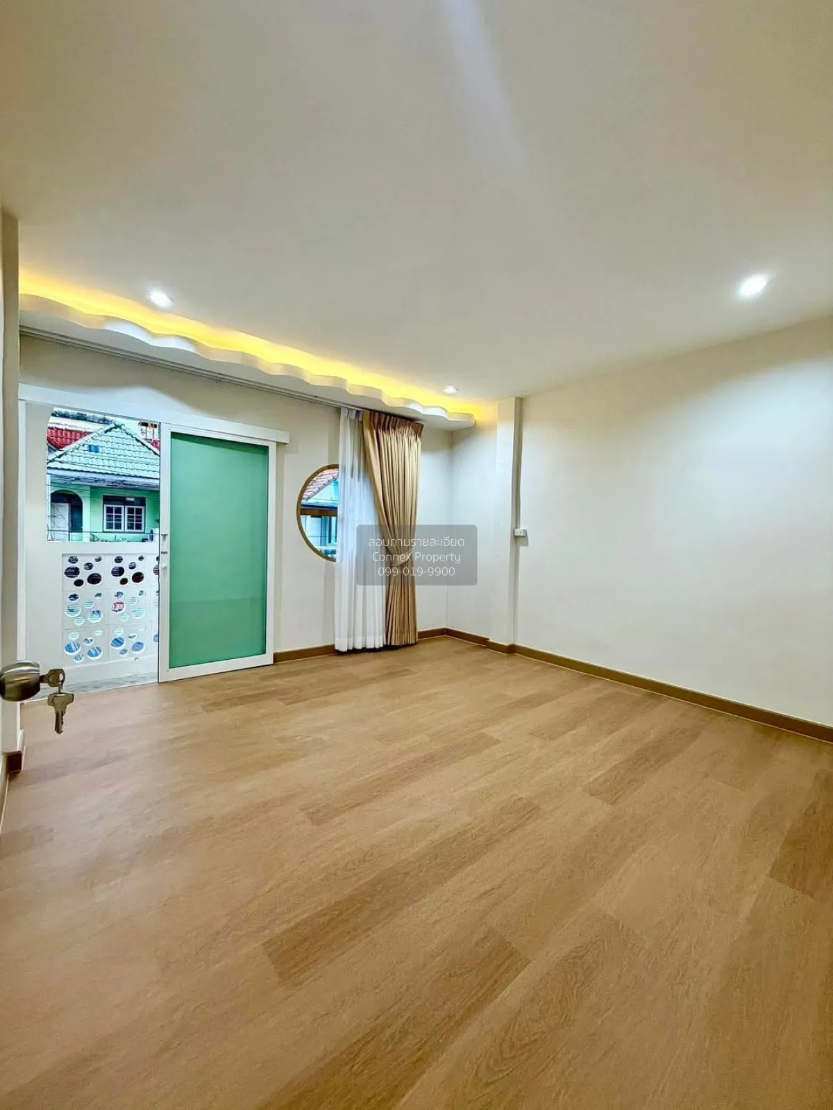 ขายทาวน์เฮ้าส์/ทาวน์โฮม  บ้านศรีเพชร เพชรเกษม 106 รีโนเวทใหม่ หนอ
