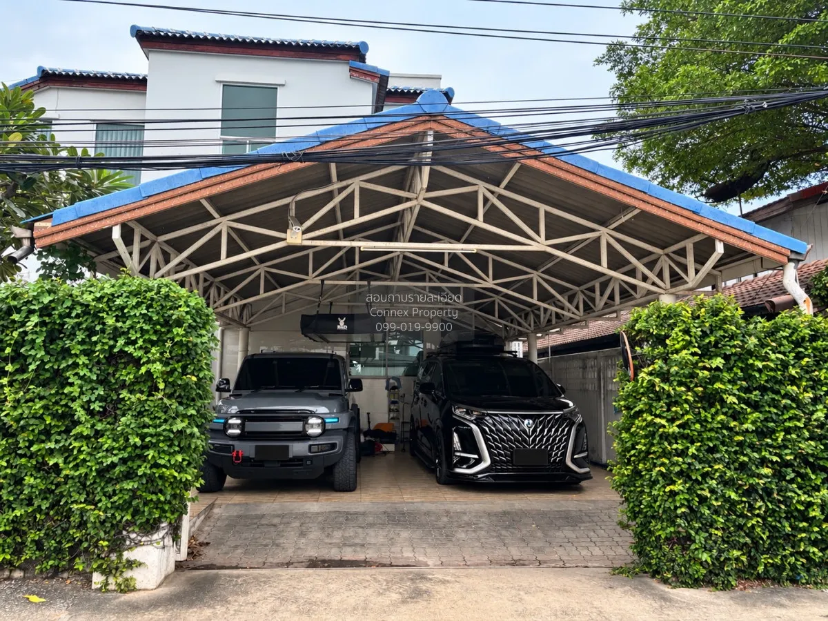 For Sale Single home Sukumvit 64 , corner unit , wide frontage ,  2