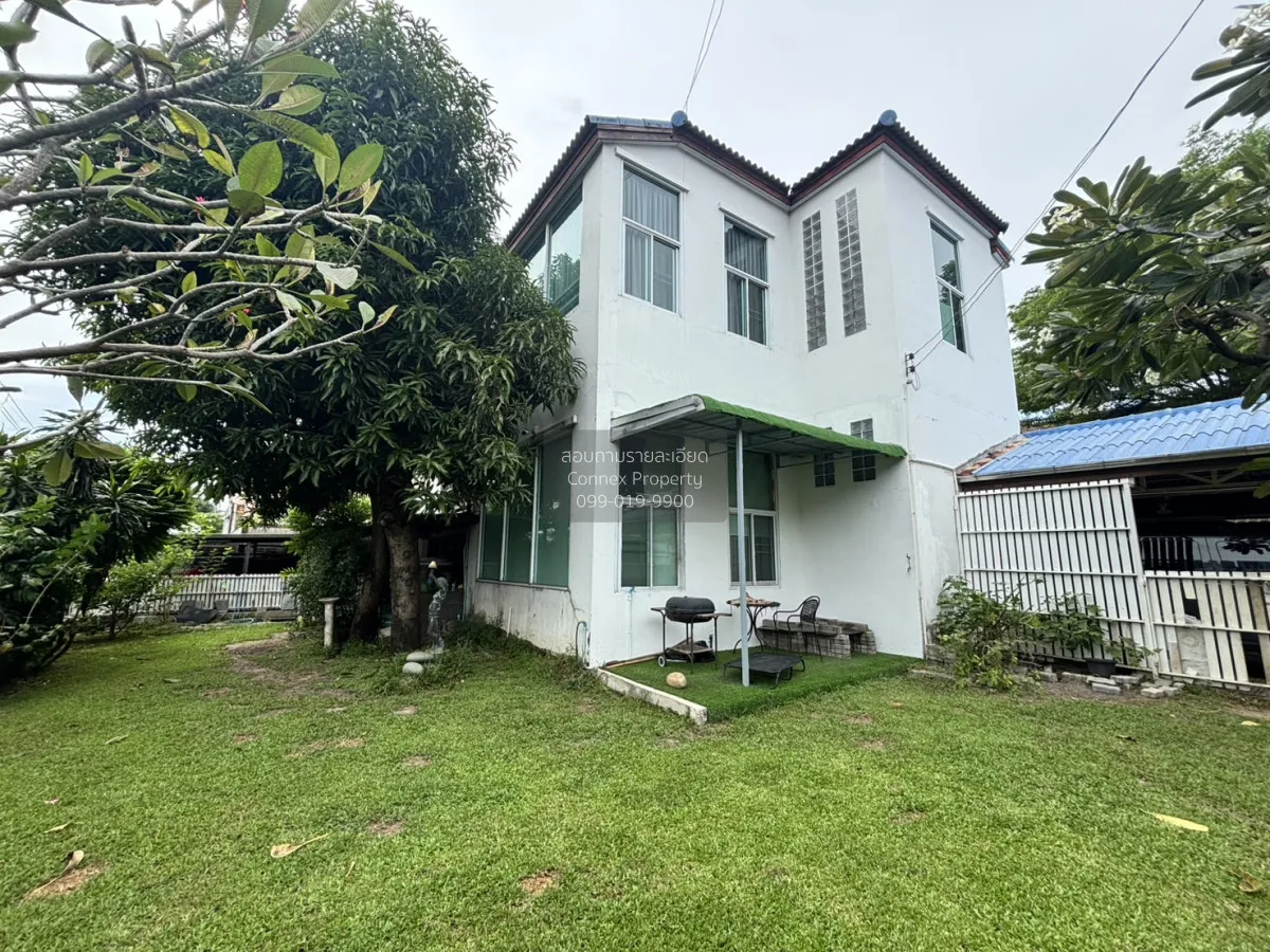 For Sale Single home Sukumvit 64 , corner unit , wide frontage ,  4