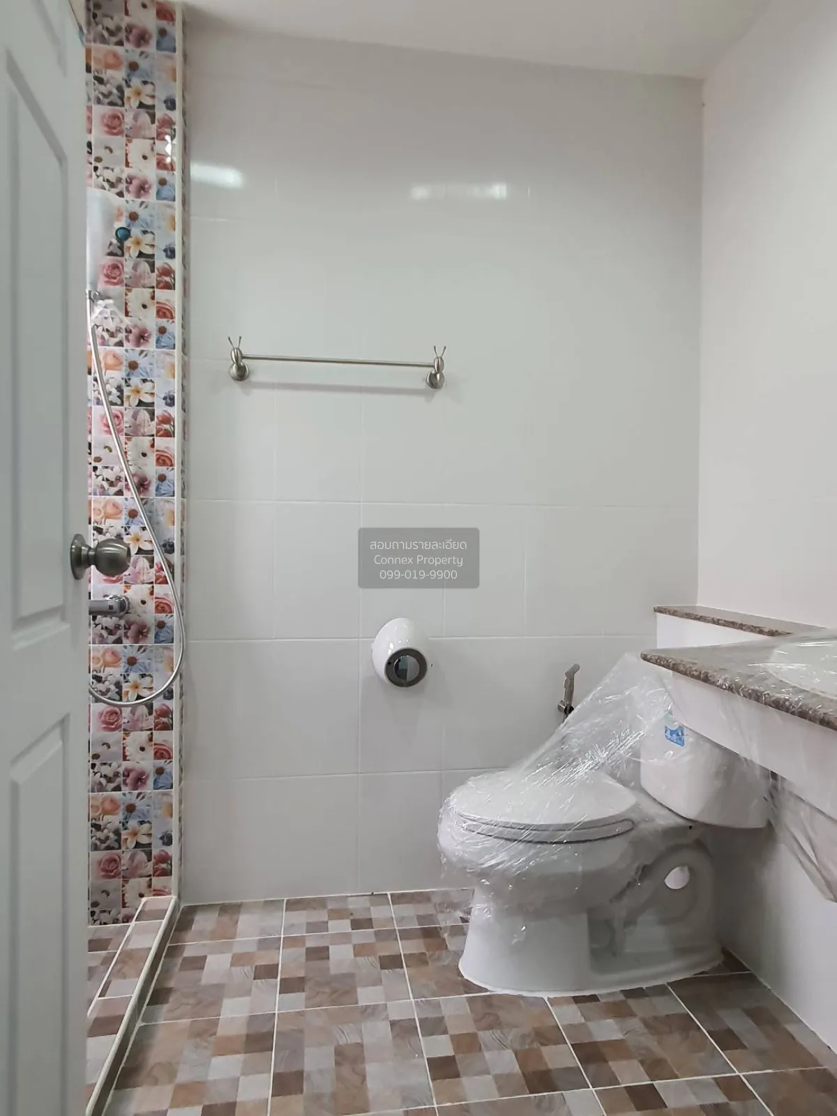 For Sale House , Nonsri Flora Sai 3 - Wongwaen , corner unit , Sa