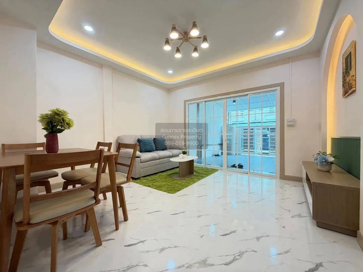 For Sale Townhouse/Townhome  , The Emerald Park 2 , newly renovat