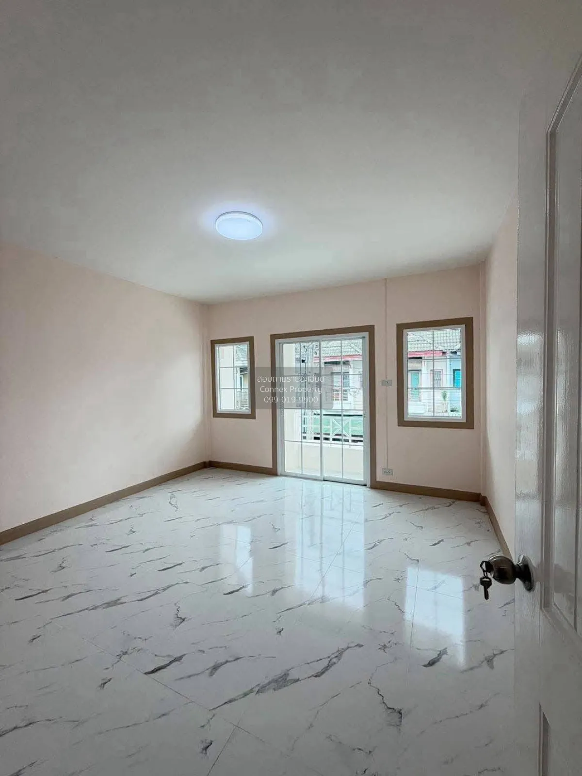 For Sale Townhouse/Townhome  , The Emerald Park 2 , newly renovat