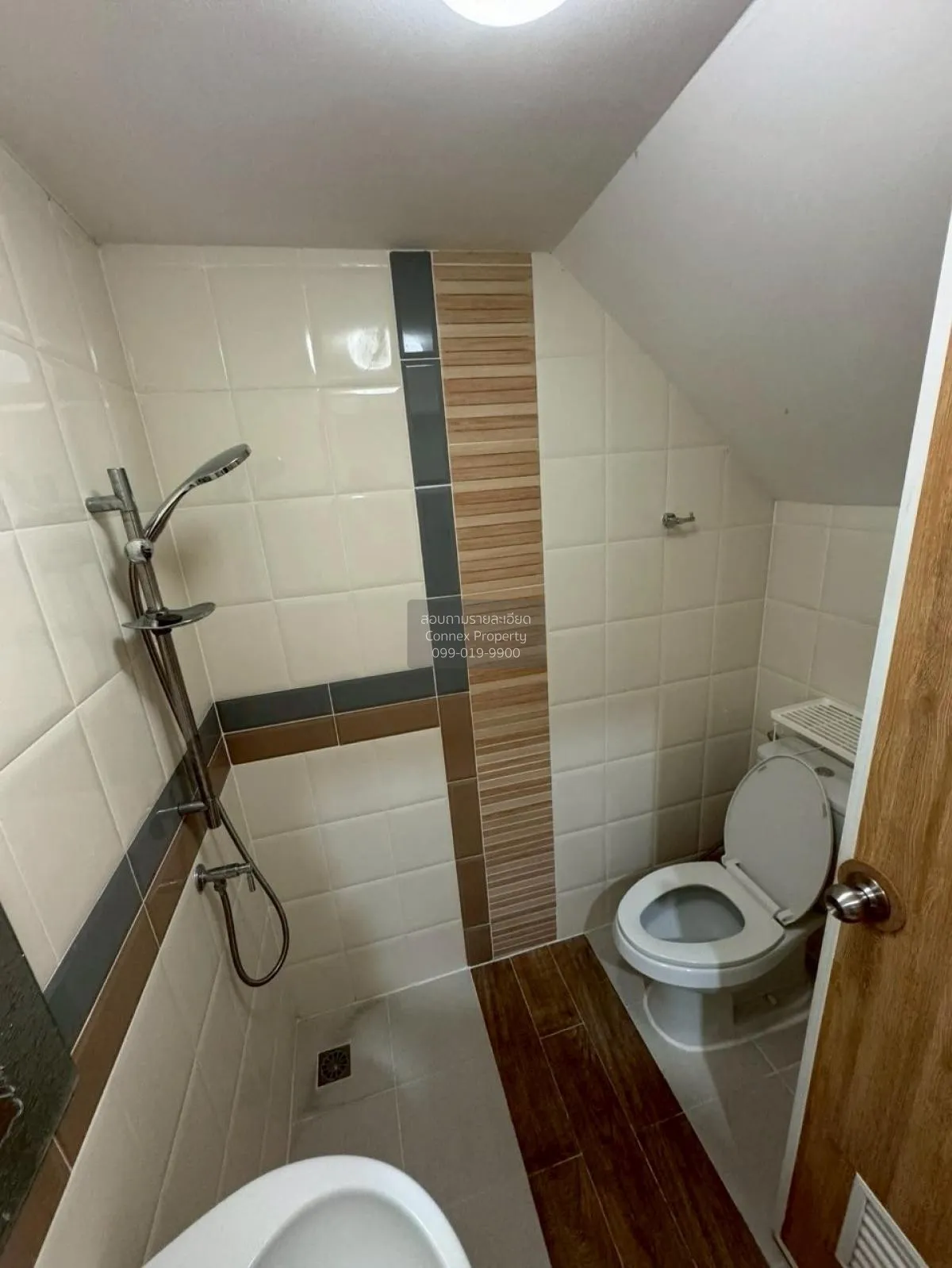 For Rent Townhouse/Townhome  , Golden Town Watcharapol-Sukhapiban