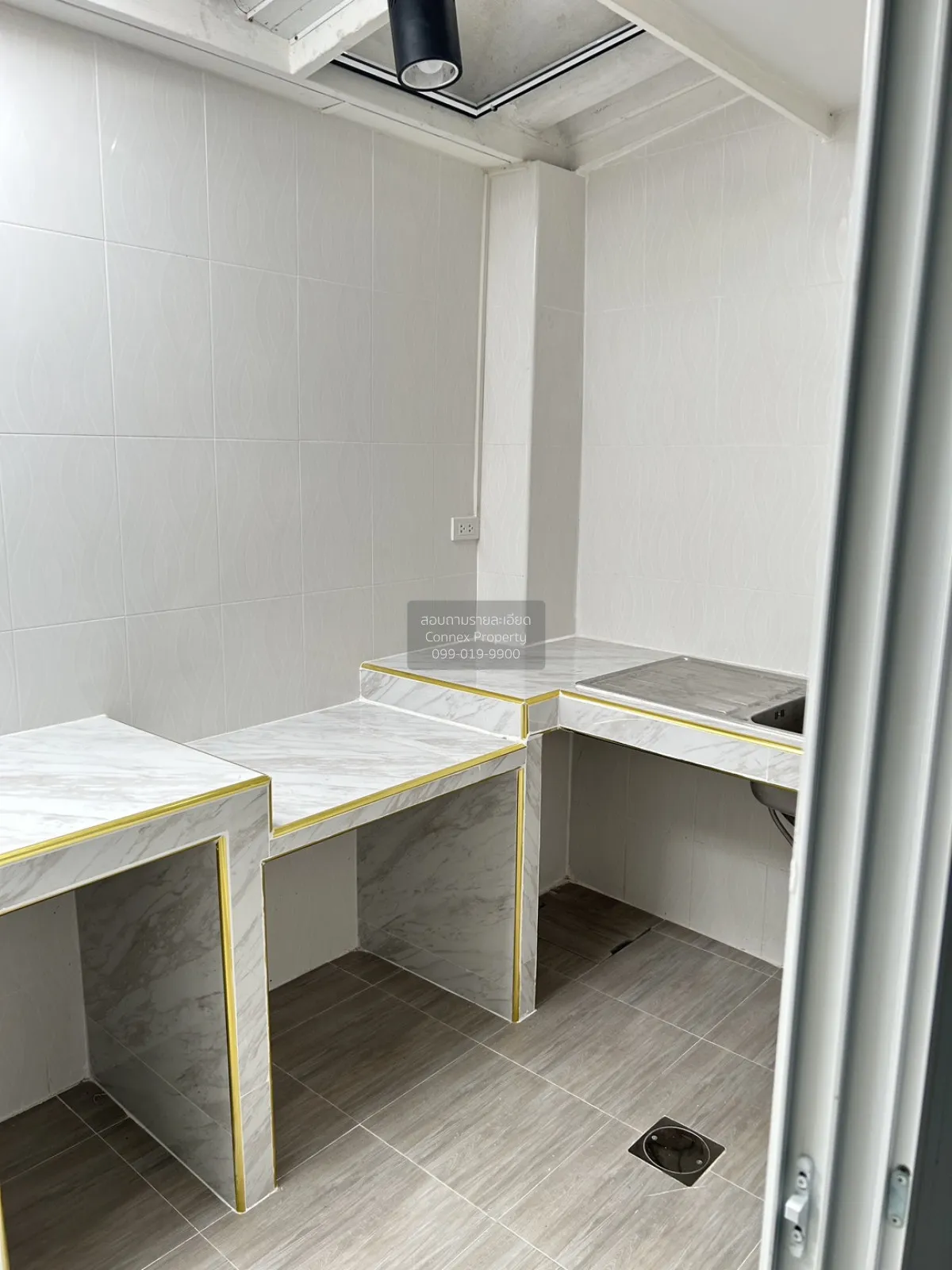 For Sale Townhouse/Townhome  , Baan Buathong Kheha , newly renova