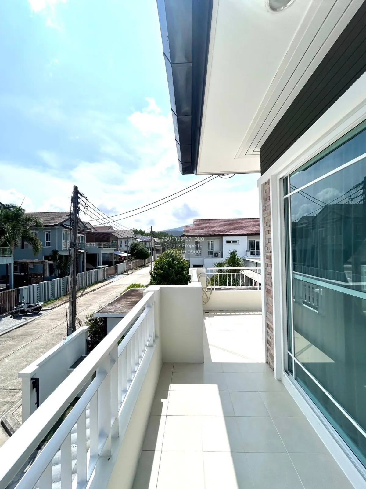 For Rent House , 88 Land and House Hillside Phuket , corner unit 