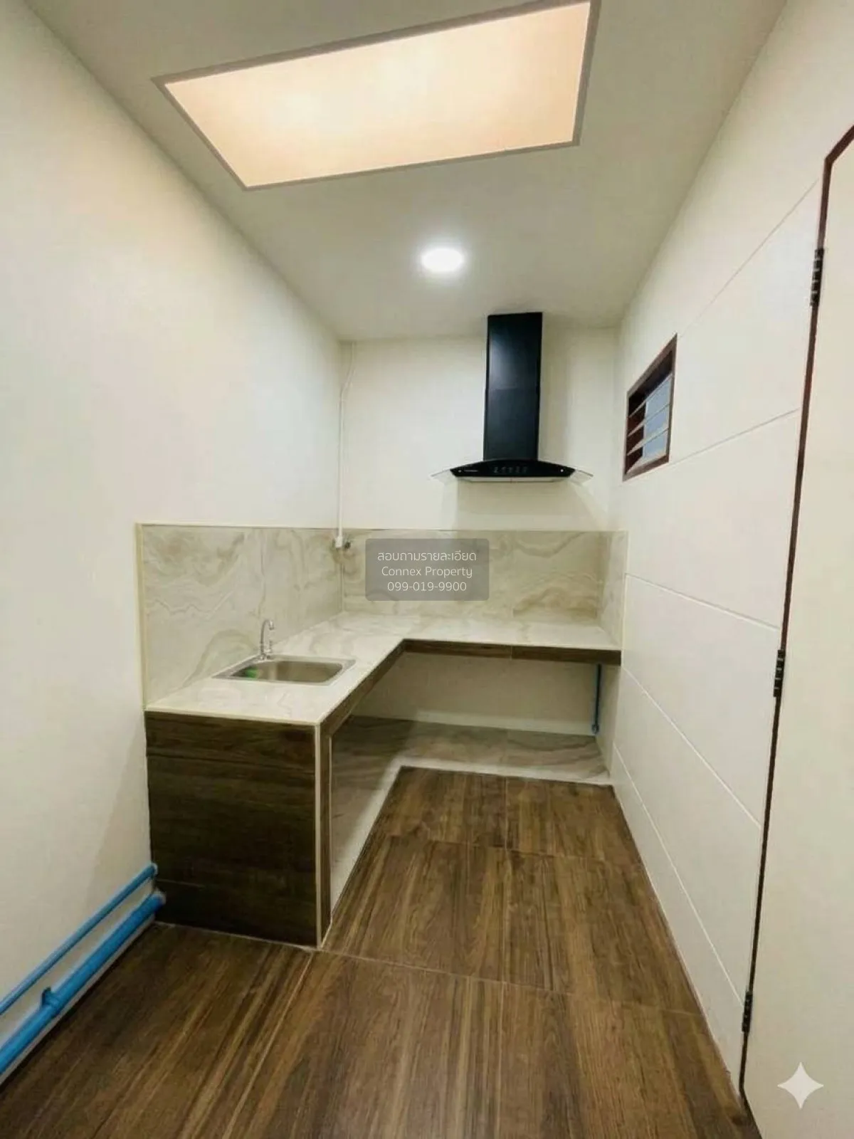For Sale Townhouse/Townhome  , Nirun Ville 1 , Dok Mai , Prawet ,