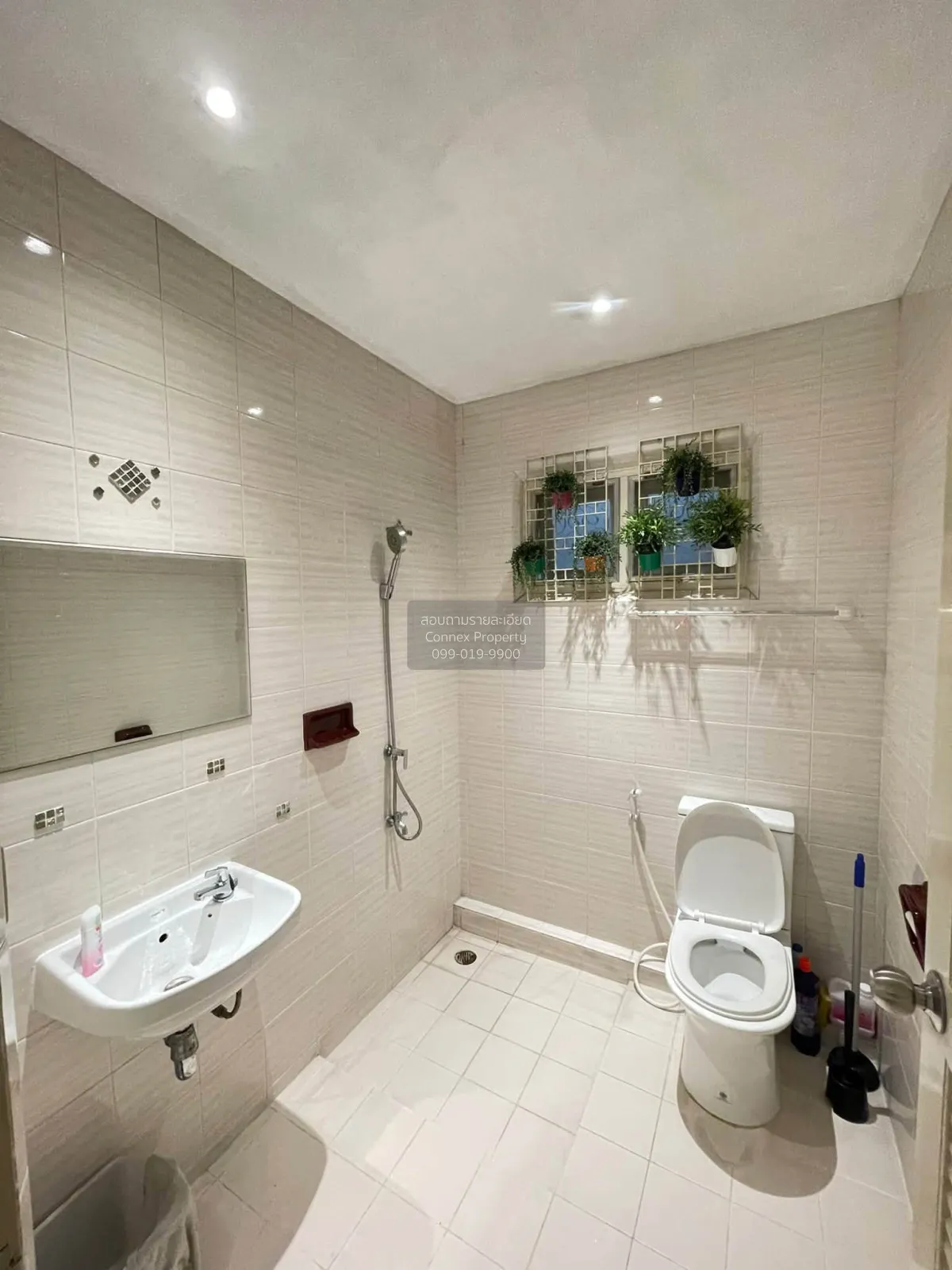 For Rent Townhouse/Townhome  , Sukhumvit Garden City 2 , Bang Cha