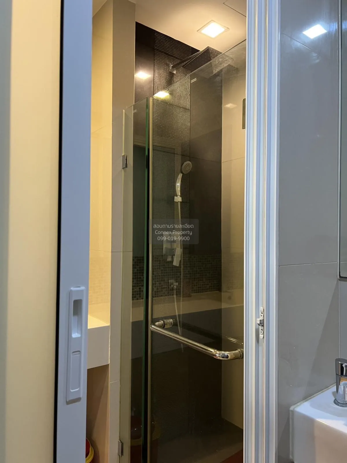 FOR RENT condo , RHYTHM Sukhumvit 44/1 , BTS-Phra Khanong , Phra 