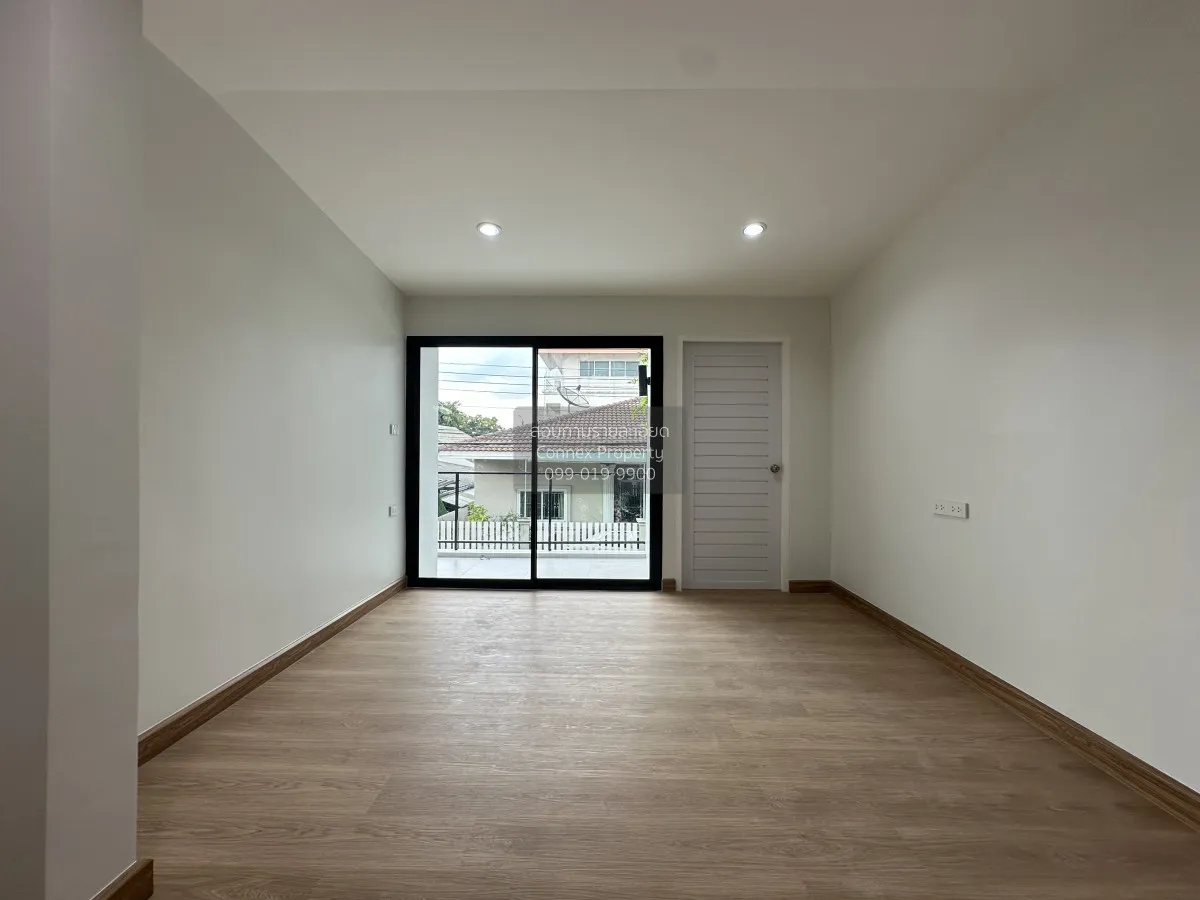 For Sale House , Sangsit Niwet Chokchai 4 , newly renovated , Lat