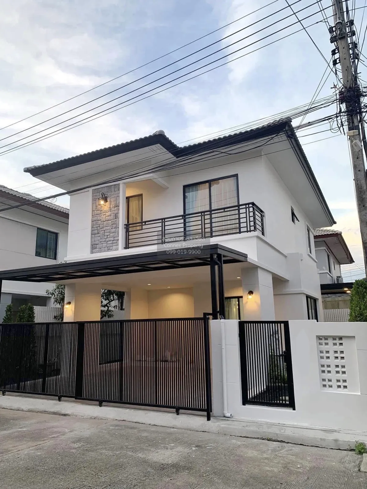 For Sale House , Baan Fah Piyarom Premier Park Rangsit - Lumlukka
