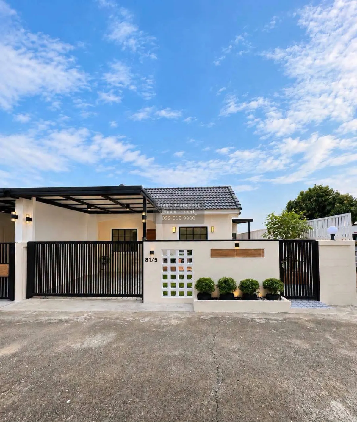 For Sale Townhouse/Townhome  , Baan Tawan Ngam , newly renovated  1