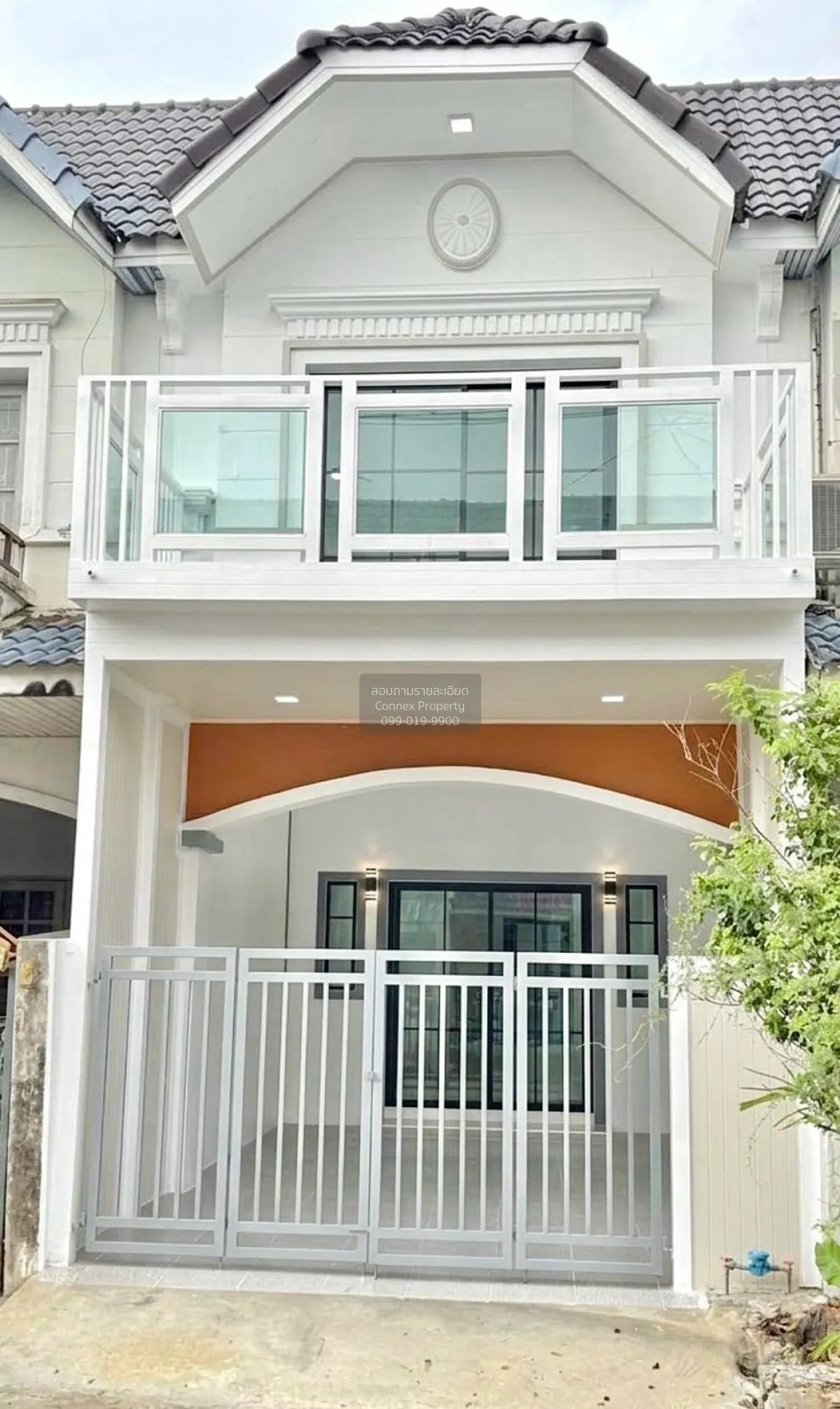 For Sale Townhouse/Townhome  , Manawadee Green Park , newly renov 1