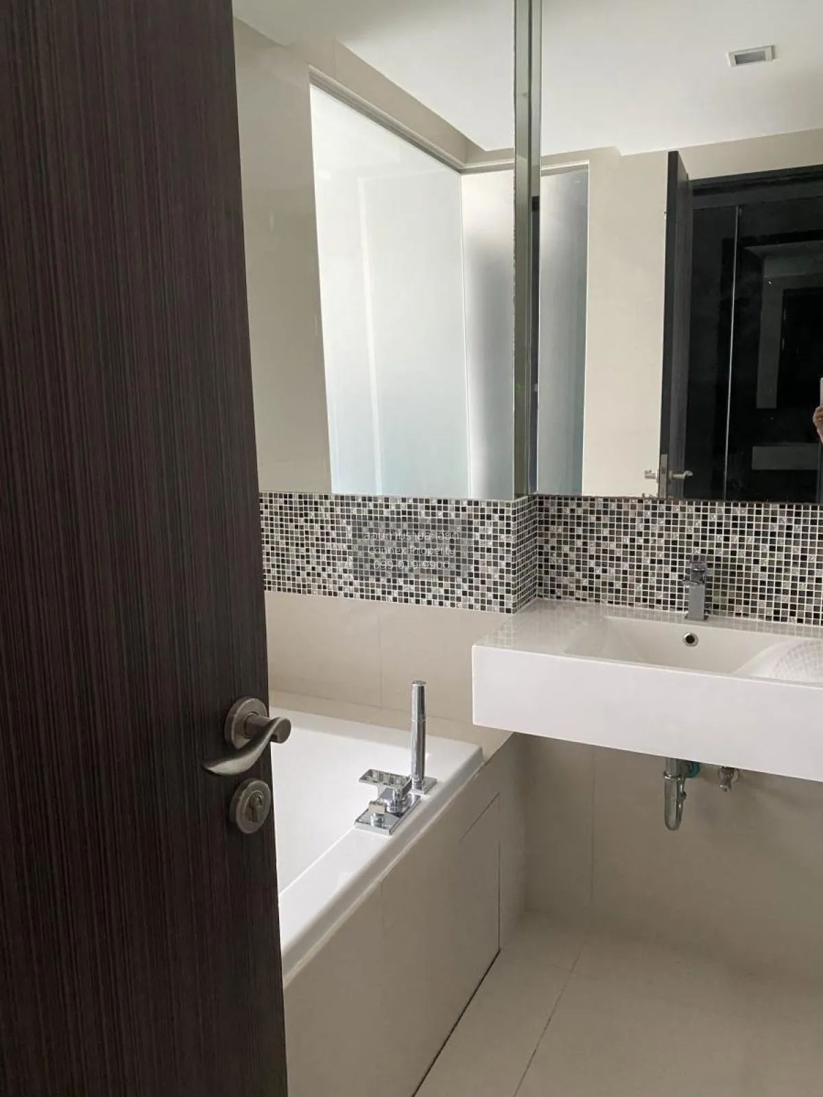 FOR RENT condo , RHYTHM Sukhumvit 44/1 , BTS-Phra Khanong , Phra 