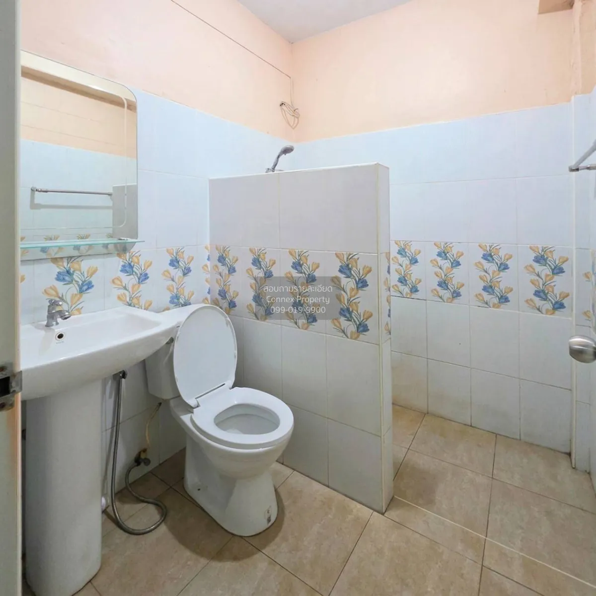 For Sale Single-story townhouse for sale, Soi 6, Koh Sirey , Tala