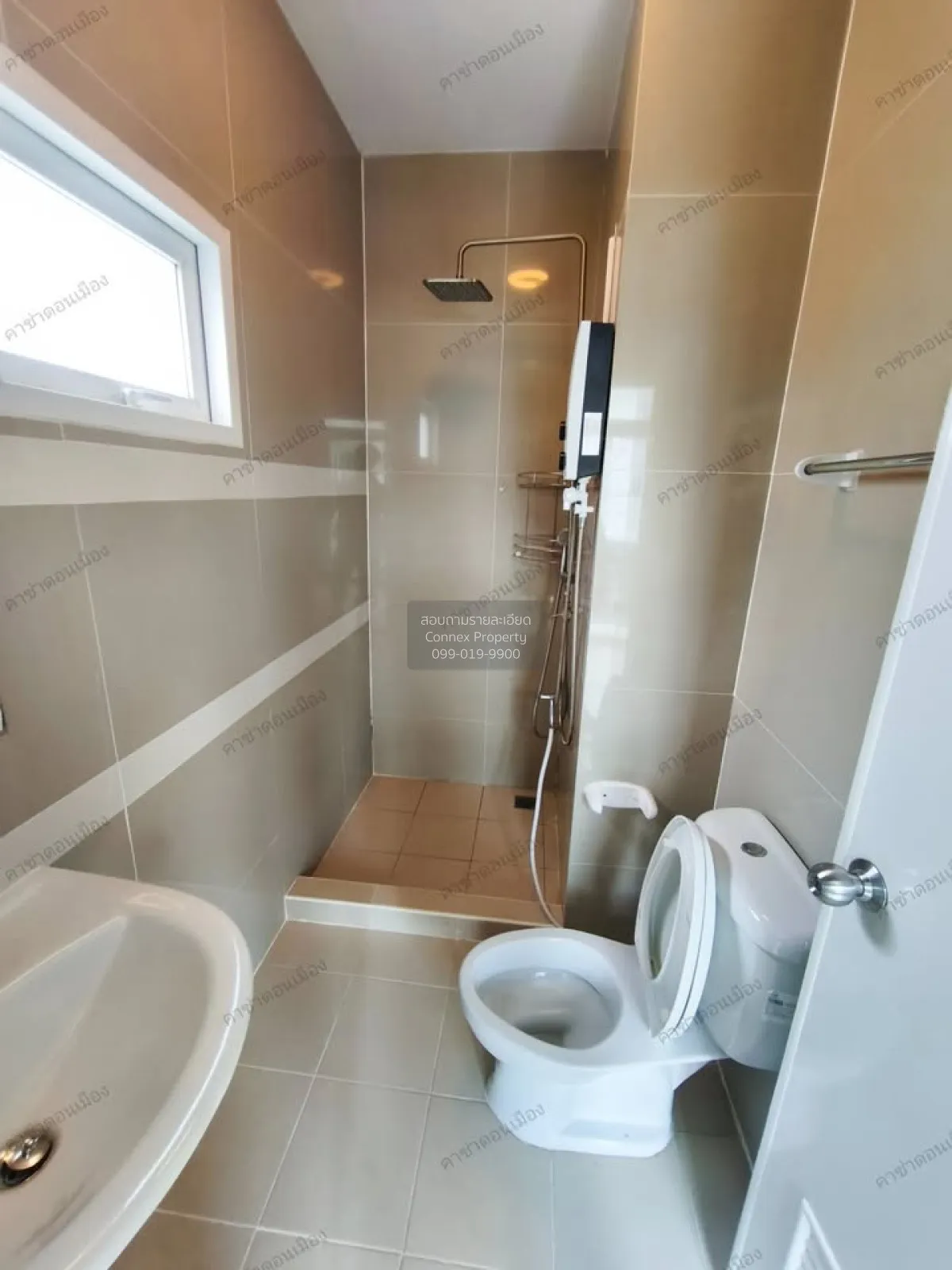 For Sale Townhouse/Townhome  , Casa City Donmuang , corner unit ,