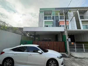 ขายทาวน์เฮ้าส์/ทาวน์โฮม  นลิน อเวนิว 2 รามคำแหง ห้องมุม สะพานสูง เขต สะพานสูง กรุงเทพ CX-182409