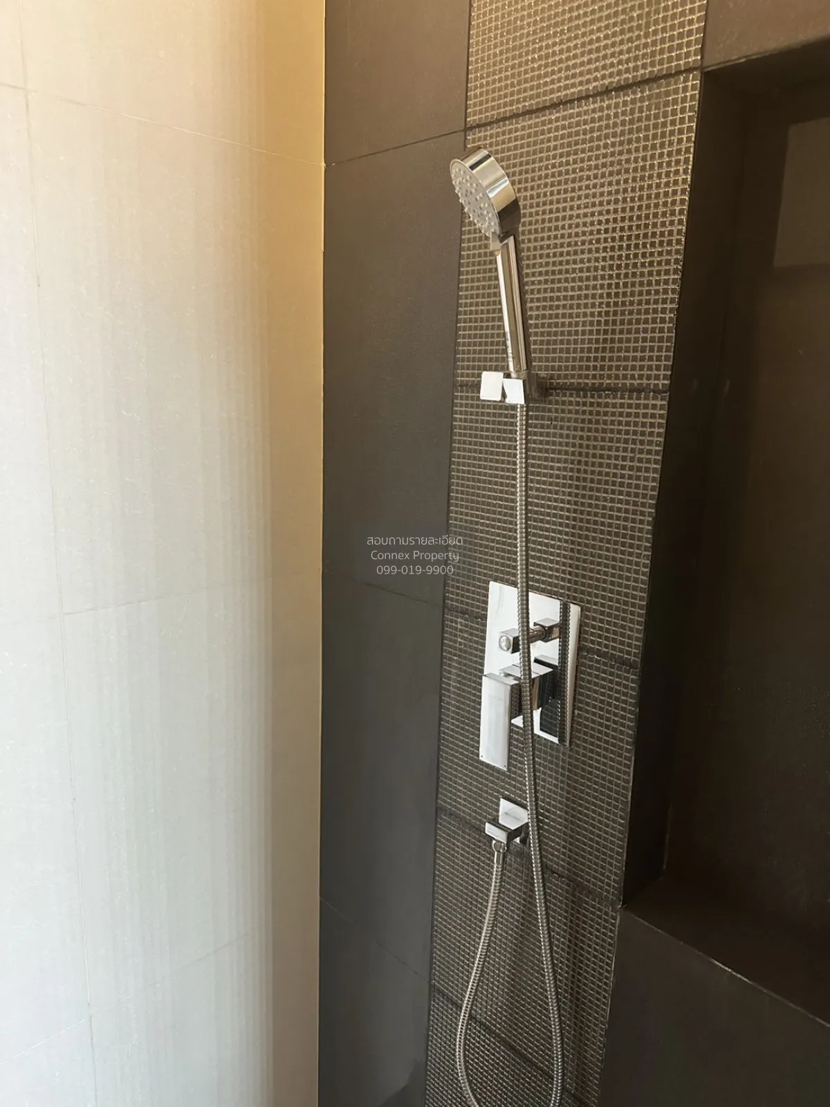 FOR RENT condo , RHYTHM Sukhumvit 44/1 , BTS-Phra Khanong , Phra 