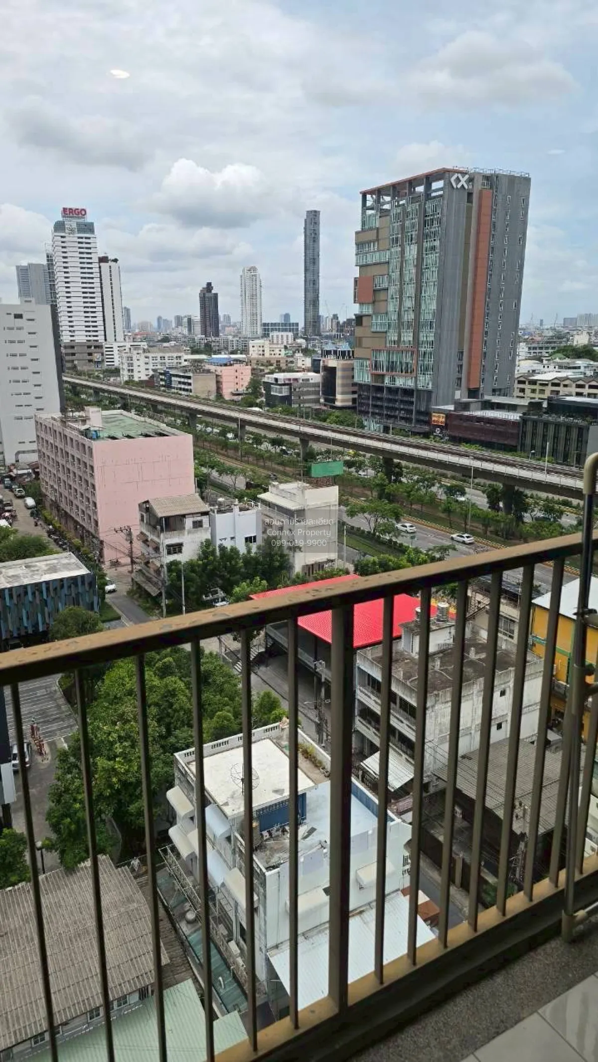 For Sale Condo , Hive Taksin , corner unit , BTS-Wongwian Yai , K